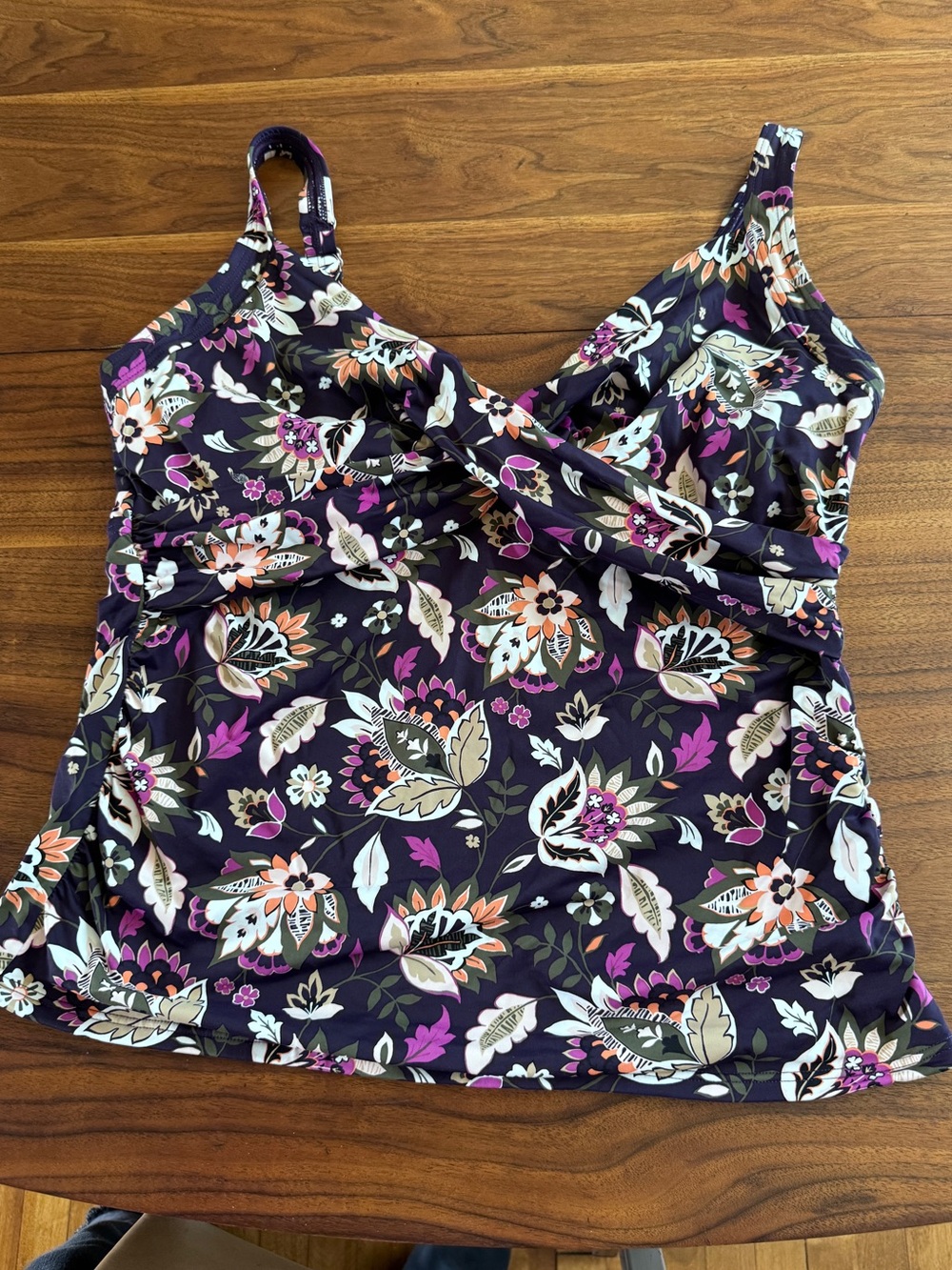 Land’s End Twisted V Neck Tankini for Larger Bust 16 DDD in EUC Paisley Floral